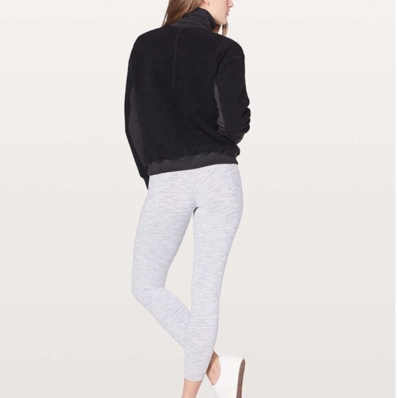 Lululemon Stand Out Sherpa 1/2 zip - Picture 3 of 5